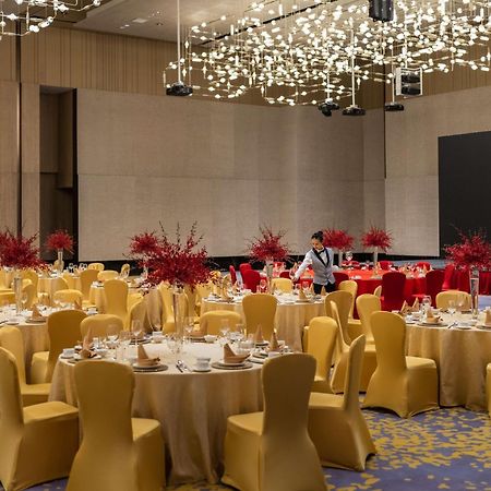 Hilton Shenzhen World Exhibition & Convention Center - Only 5 Minutes' Walk To Wecc Exterior foto