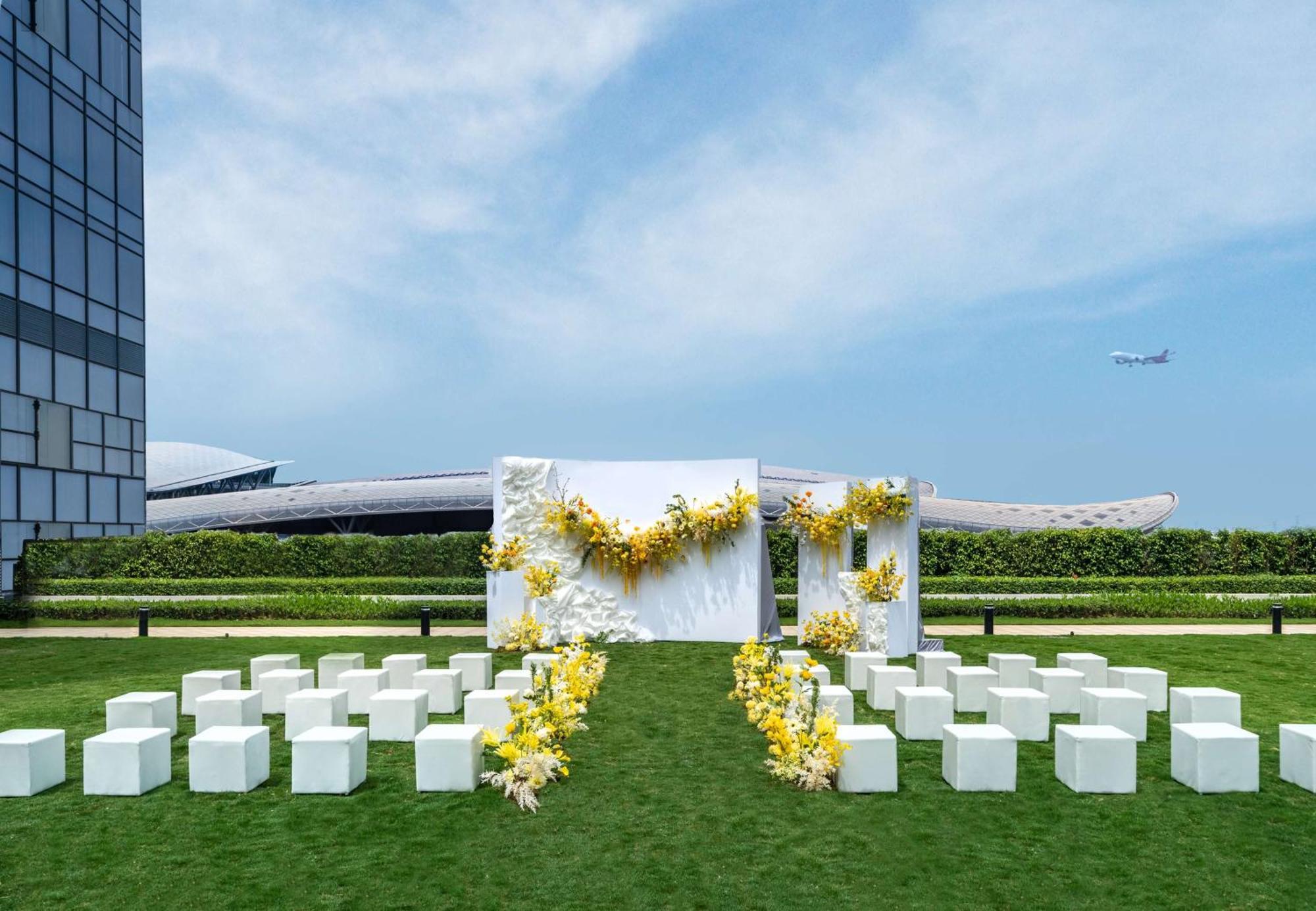 Hilton Shenzhen World Exhibition & Convention Center - Only 5 Minutes' Walk To Wecc Exterior foto