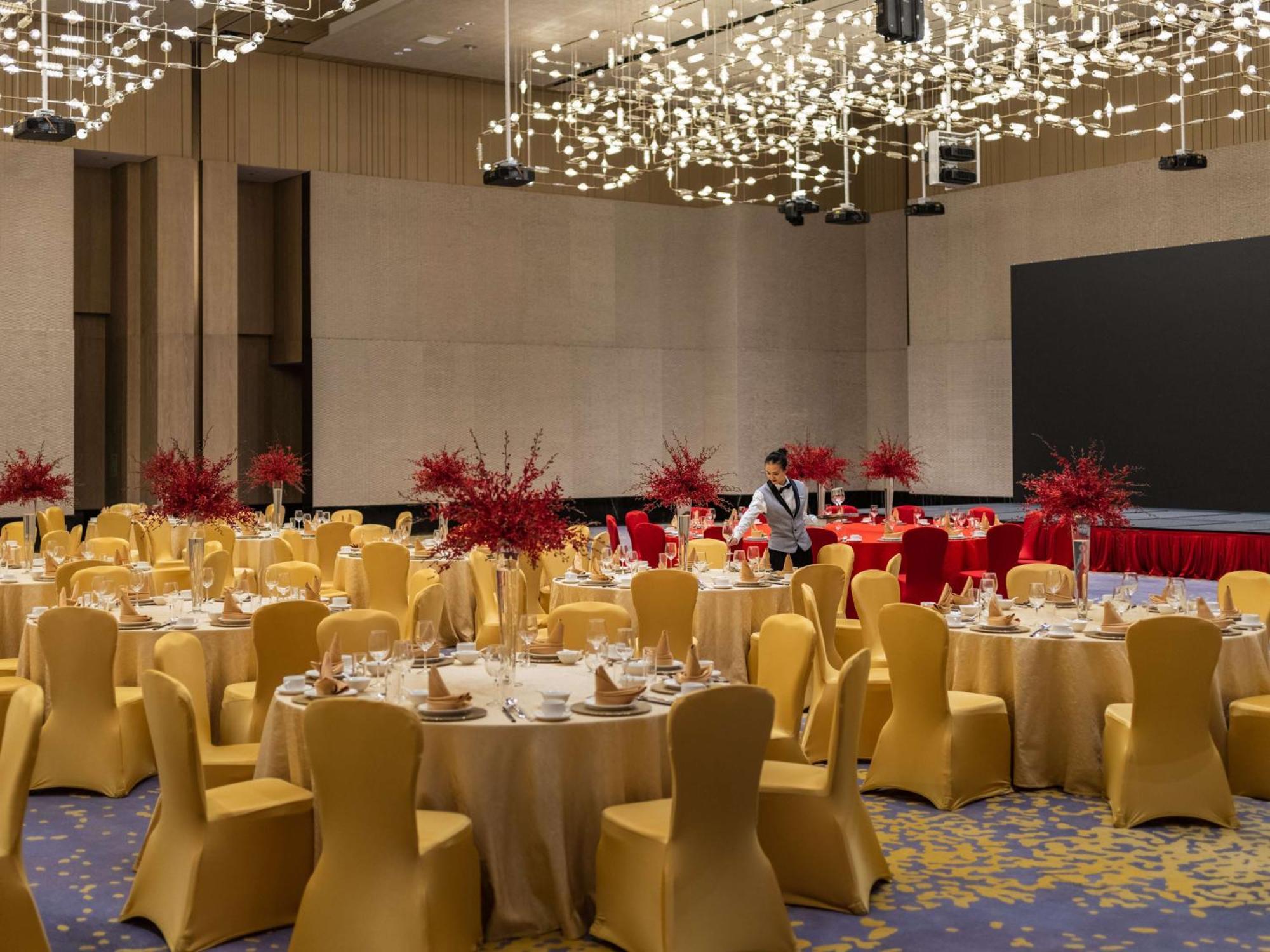 Hilton Shenzhen World Exhibition & Convention Center - Only 5 Minutes' Walk To Wecc Exterior foto