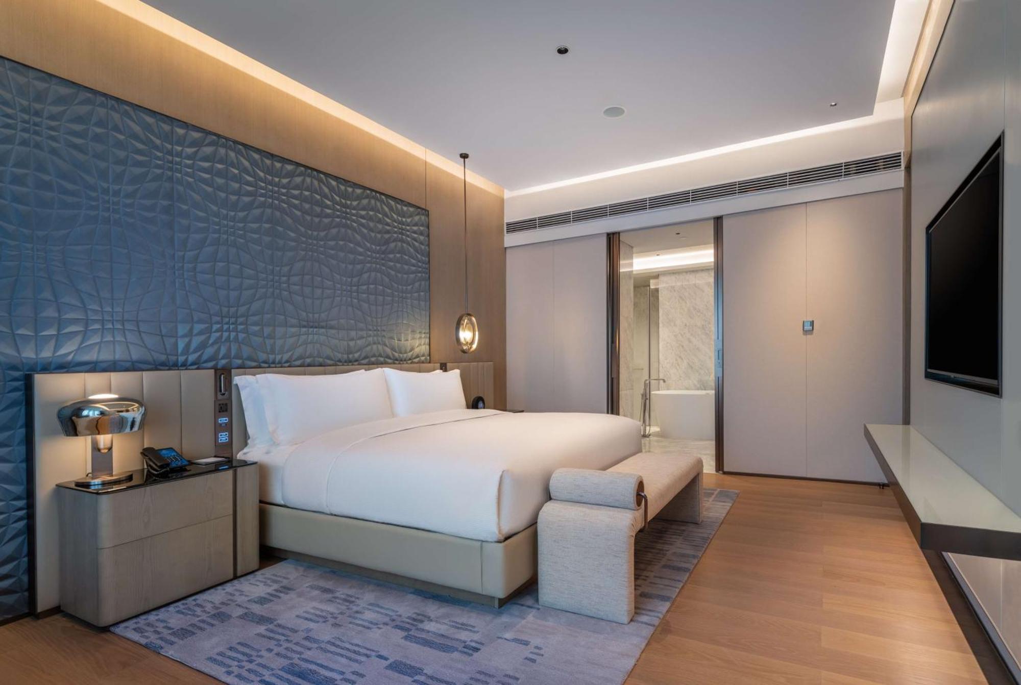 Hilton Shenzhen World Exhibition & Convention Center - Only 5 Minutes' Walk To Wecc Exterior foto