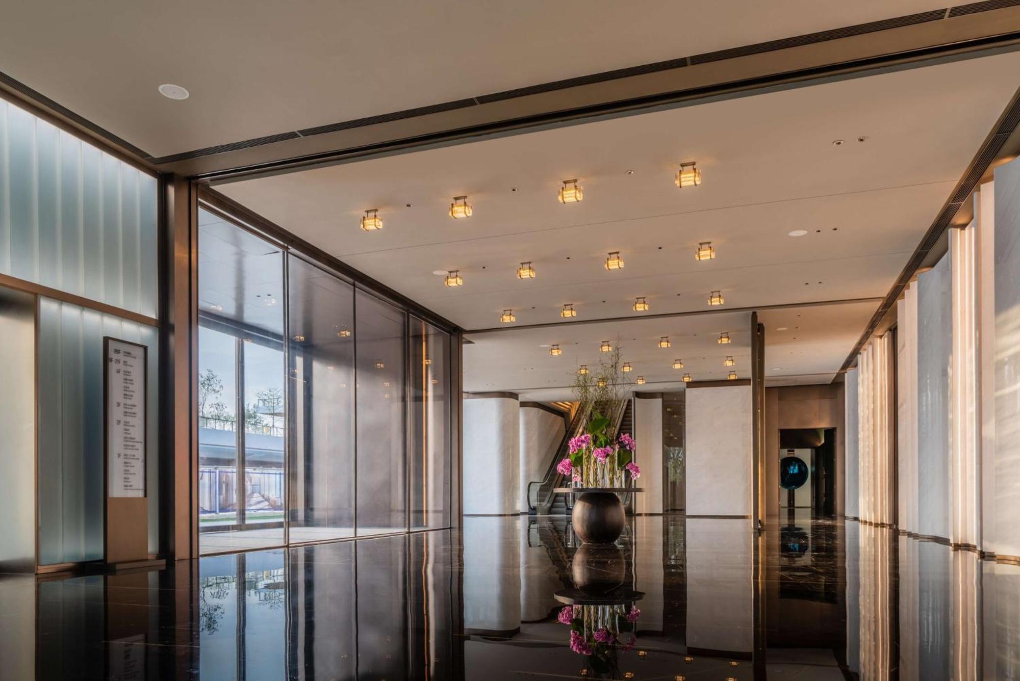 Hilton Shenzhen World Exhibition & Convention Center - Only 5 Minutes' Walk To Wecc Exterior foto